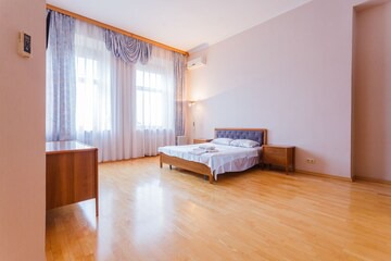 Lypky Apartment | ππππΊπ¦ in Pechers'kyi district