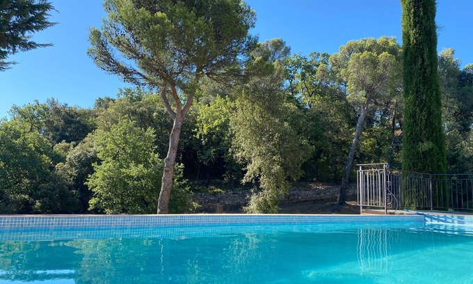 Bagnols-sur-Ceze Villa | In Provence, large villa with swimming pool, 3400 m2 garden, 30 mn from Avignon