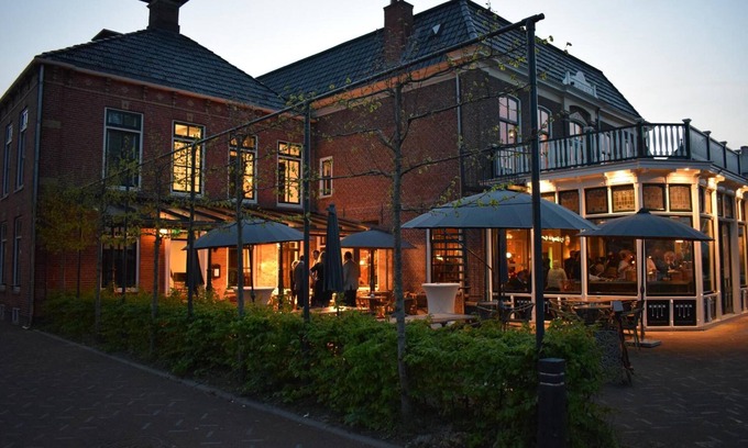 Zuidhorn Hotel | In 't Holt 1654
