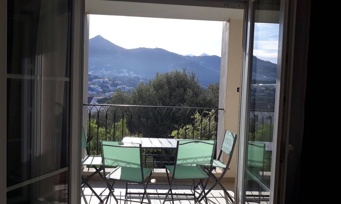 L'Ile-Rousse Apartment | In the heart of Ile Rousse five minutes walk from the city center and the beach.