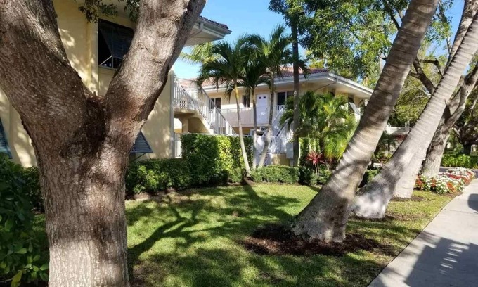 Old Naples Condo | In the heart of Old Naples