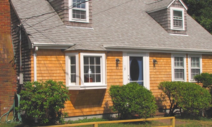 Vineyard Haven House | IN-TOWN-WALK TO EVERYTHING! Adorable & Affordable! Cozy Cape Style Home!