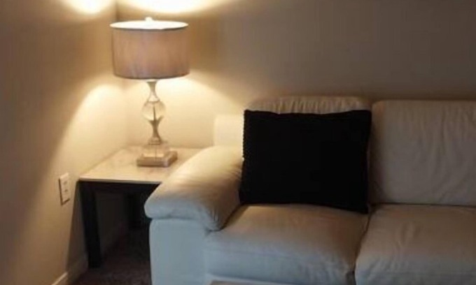 Pearland Apartment | Incognito. In and out. Minutes fron downtown Houston.