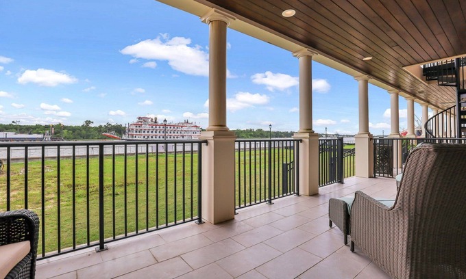 Hitch Village - Fred Wessels Homes Apartment | Incredible Riverfront Views w/Patio Overlooking River by Lucky Savannah