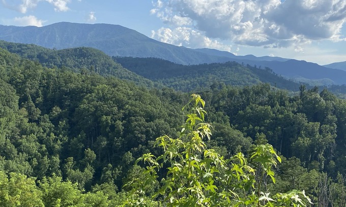 Gatlinburg - Pigeon Forge Cabin | Incredible Views, Hot Tub, Pools, Golf Course