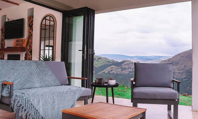 Creighton Resort | Indoni Eco Village