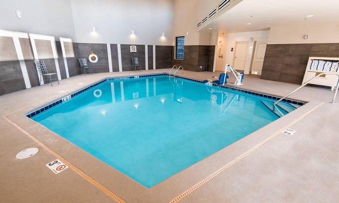 Coeur d'Alene Condo | Indoor Pool + Hot Tub + Free Breakfast | Close to North Idaho College