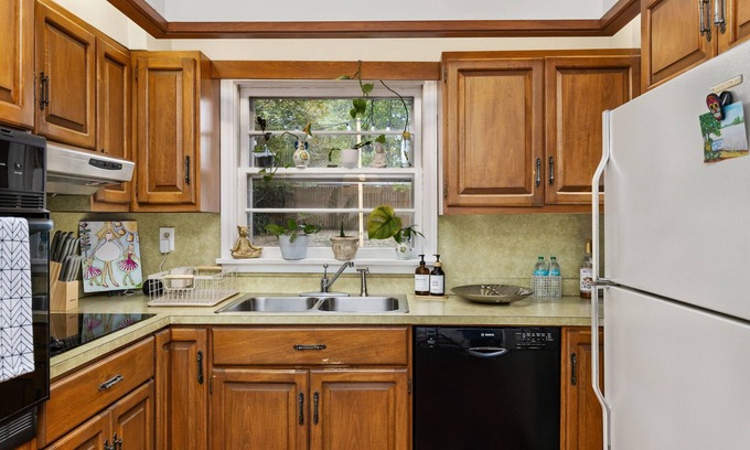 Florence House | Inspiring New Space, Sleeps 1-6, Best Area Downtown, Fast Wifi, New Mattresses