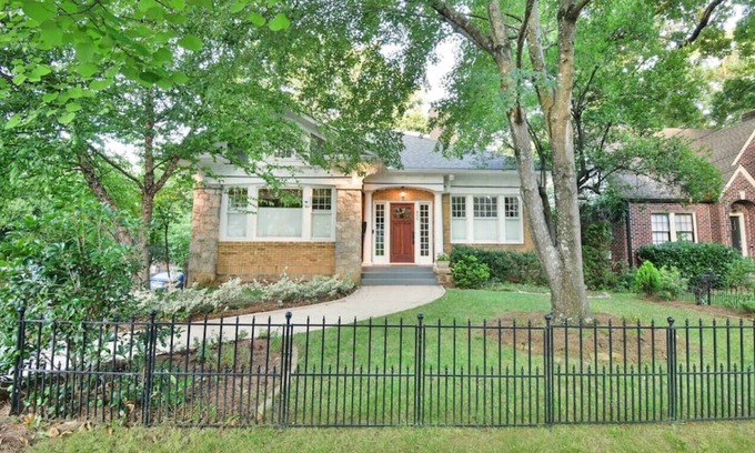 Poncey-Highland House | Intown Dream: Super Clean with 6 Bedrooms