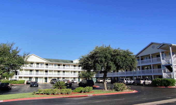 South Side Hotel | InTown Suites Extended Stay Select Corpus Christi