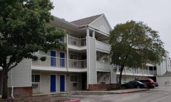 North San Antonio - SAT Hotel | InTown Suites Extended Stay San Antonio TX - Perrin Beitel Road