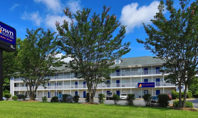 University Place Hotel | InTown Suites Extended Stay Charlotte NC - North Tryon St