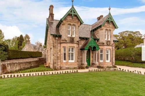 Pitlochry Villa | Inveresk House