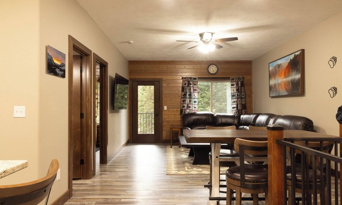 Cooke City-Silver Gate Cabin | Inviting 3-Bedroom Retreat with Mountain Views – Minutes from Yellowstone’s Northeast Entrance