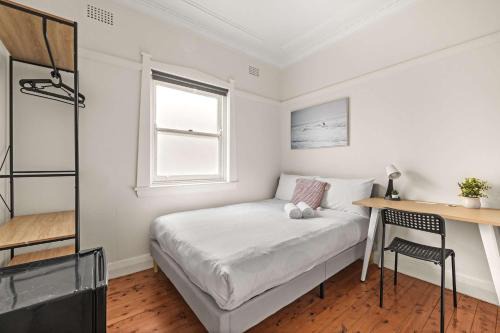 Padstow House | Inviting Double Room - A Peaceful Budget Stay in Padstow - Shared Bathroom