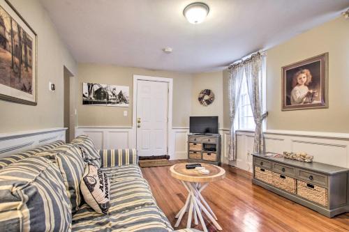 Salem Apartment | Inviting Salem Apartment Near Waterfront and Museums