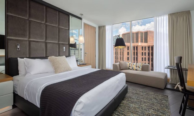 Logan Square Hotel | Inviting Suite Ideal for Executive Explorers, Near Philadelphia Museum of Art