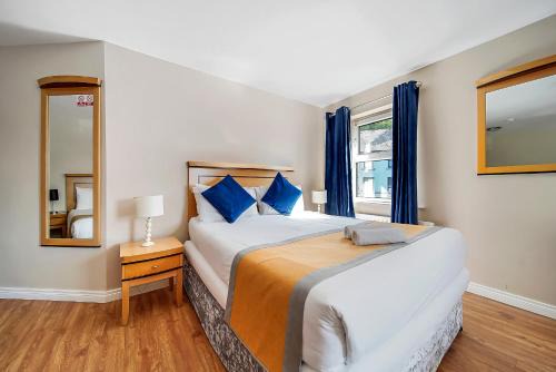 Londonderry House | Iona Inn