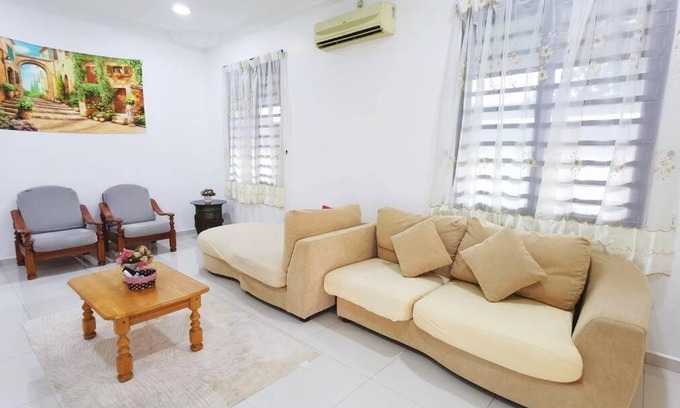 Kampung Simee House | Ipoh stadium-18 pax (mahjong/5min to town) pets friendly