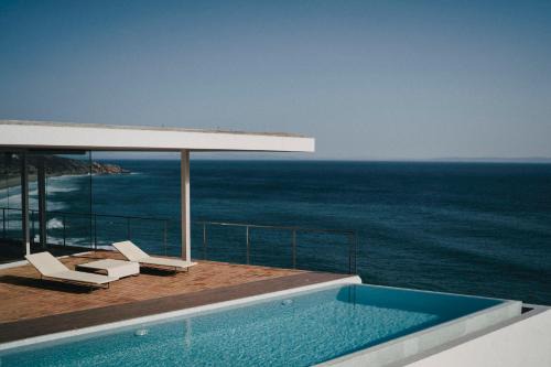 Atlanterra Bed & Breakfast | Iris Zahara