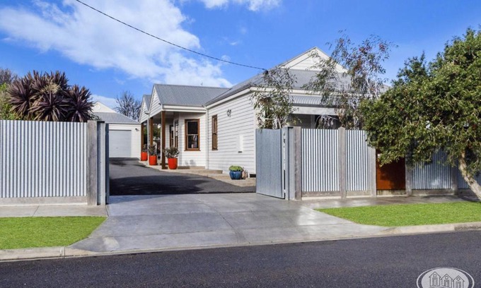 Portland House | Ironbark Abode