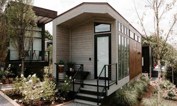 Rosebank Apartment | Ironwood Grove, Tiny House Hotel