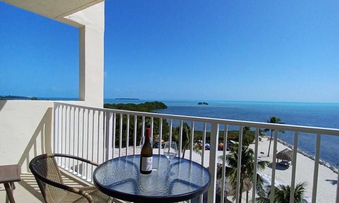Tavernier Condo | Islamorada Oceanfront Corner Condo, VIEWS! Pool, WiFi, Sand, Gym, Game Room