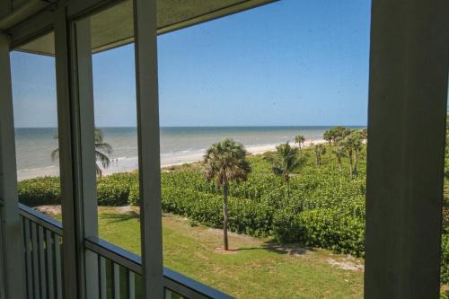 Sanibel House | Island Beach Club #P3C