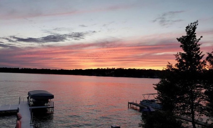 Cassopolis Cottage | Island Get Away – Lakefront Cottage on Beautiful Diamond Lake with Private Beach