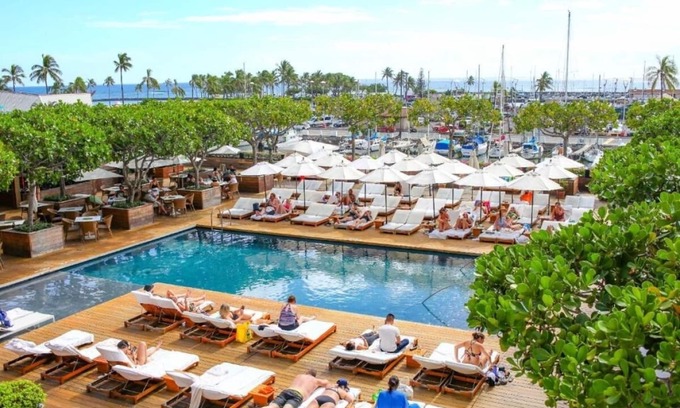 Waikiki Hotel | Island Paradise Found in Honolulu! Partial Ocean View, Outdoor Swimming Pools!