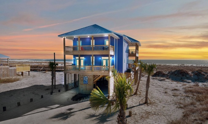 Dauphin Island House | Island Time | Fall Break on the Coast~book today