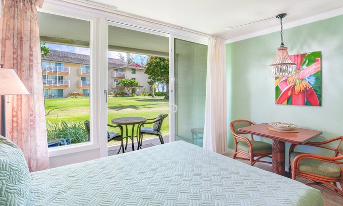Wailua Apartment | Islander on the Beach 120| Walk to Beach | Studio w/AC