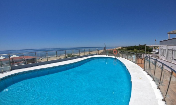 Isla Cristina Apartment | Islantilla vistas al mar 1 línea, piscina, parking, wifi