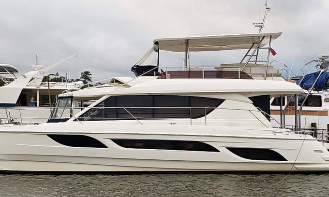 Dauphin Island Boat Rental | "It Is Well" Yacht Charters
