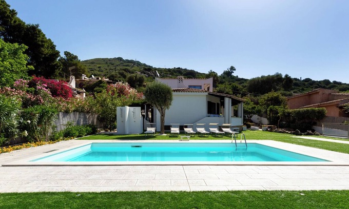 Torre delle Stelle Villa | Exclusive villa with private pool 100 meters from sea