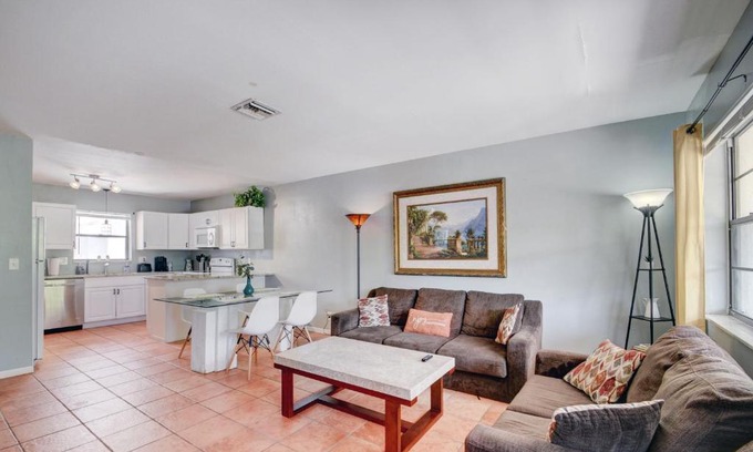 Boynton Beach House | Italian Villa with Backyard - 1mi to Beach