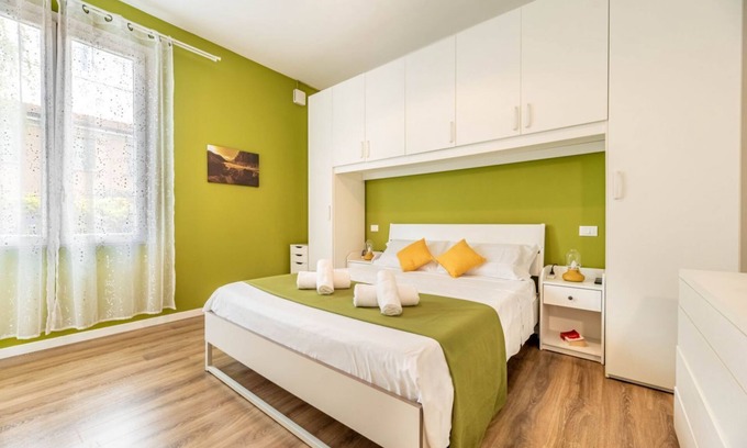 Historic Centre Apartment | Italstay - Savonarola Courtyard - Pet friendly