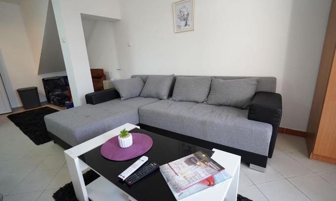 Kladovo Apartment | IVA studio-apartment
