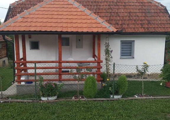 Kremna House | Ivana
