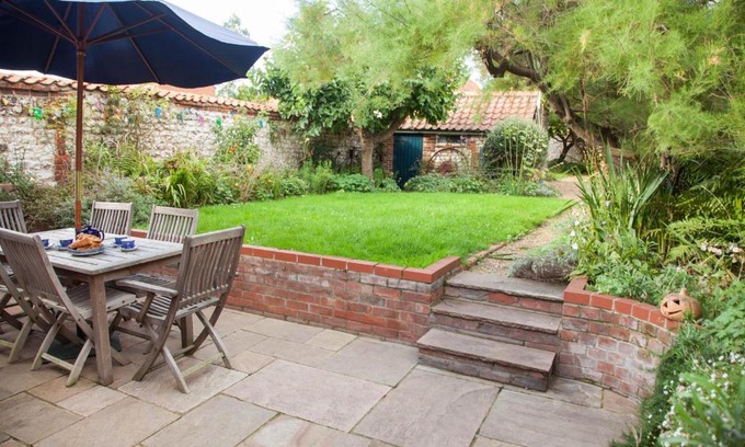Thornham House | Ivy Cottage Thornham