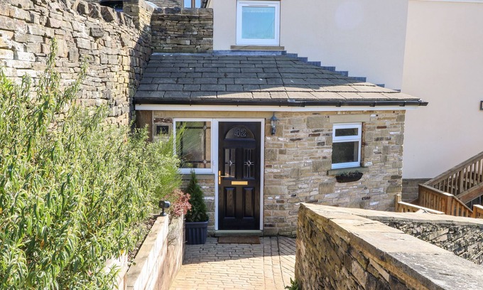 Hepworth Cottage | IVY DENE, pet friendly, character holiday cottage in Holmfirth