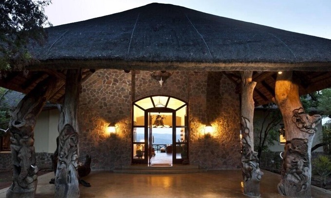 Vaalwater Hotel | Izingwe Lodge