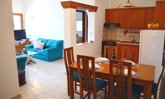 Dafnata House | J&B Family life houset in Agios Matheos