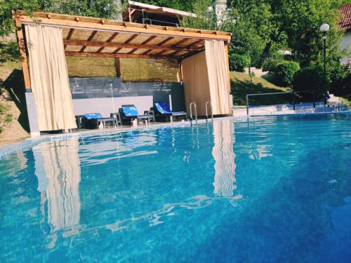 Trn Villa | Jablanica villa with pool