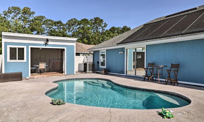 Golden Glades - The Woods House | Jacksonville Home, Near Beach and Mayo Clinic!