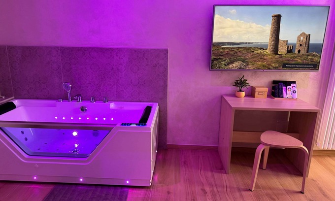 Lingotto Apartment | Jacuzzi Romantic Suite - SuiteHeart Torino - Inalpi Olimpico