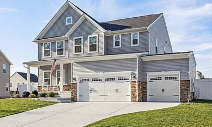 Central Newport News House | James River Cottage nBig Cozy and beautiful new construction