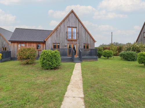 Brigg House | James Ville Marina Lodge 9