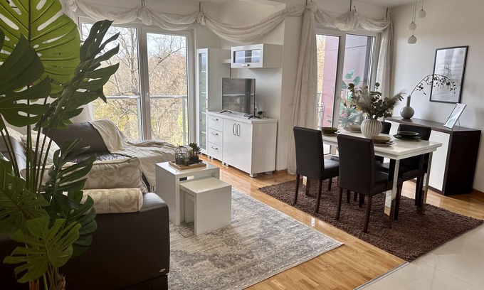 Vrnjacka Banja Apartment | Japanese Garden Fronted, enchating nature view