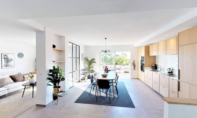 Nueva Andalucia Apartment | Jardines De Andalucía - EXQUISITE NEWLY RENOVATED